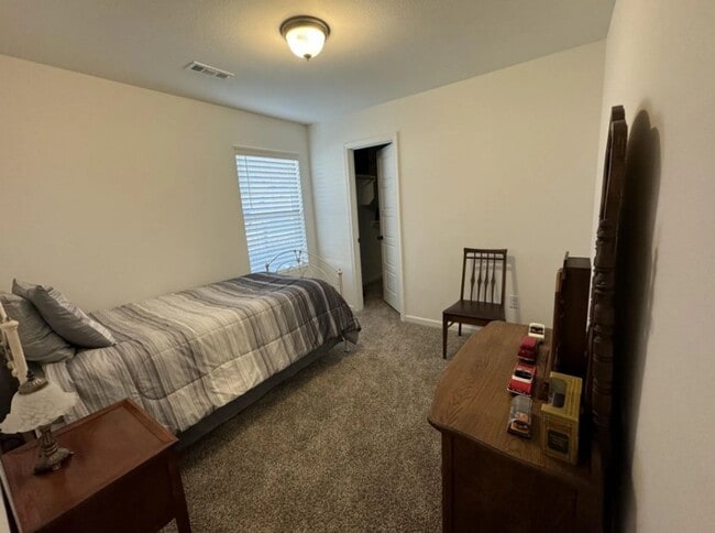 Building Photo - COMING SOON: BEAUTIFUL 3 BEDROOM / 2 BATHROOM HOUSE LOCATED IN JOPLIN MO WITH FENCED IN YARD!