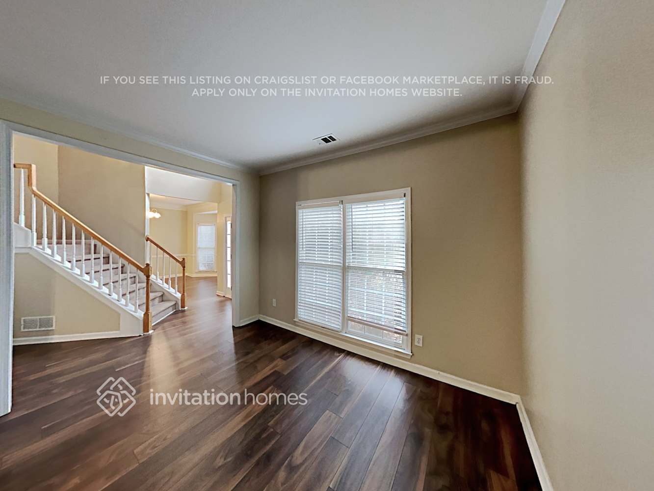 Building Photo - 404 Willowbrook Ct