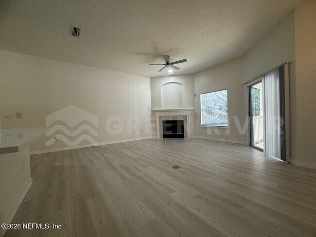 Building Photo - 3176 Tower Oaks Dr