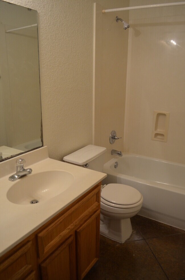 Building Photo - 501 Bonnie Dr