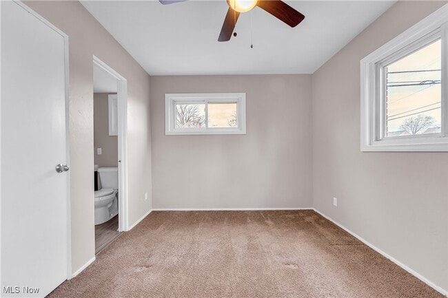 Building Photo - 726 Willow Dr