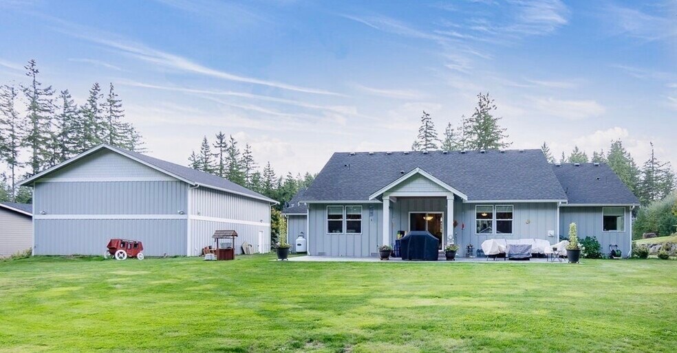 Building Photo - 26608 12th Dr NW