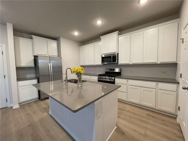 Building Photo - 5404 Cobalt Canopy Bend