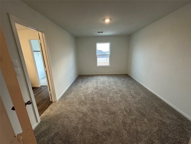 Building Photo - 3081 Dylan Skyland