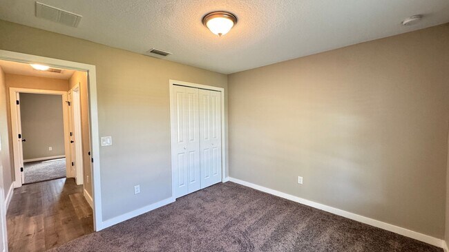 Building Photo - BRAND NEW, STUNNING 3 Bedroom, 2 Bathroom Home in Sebring!!