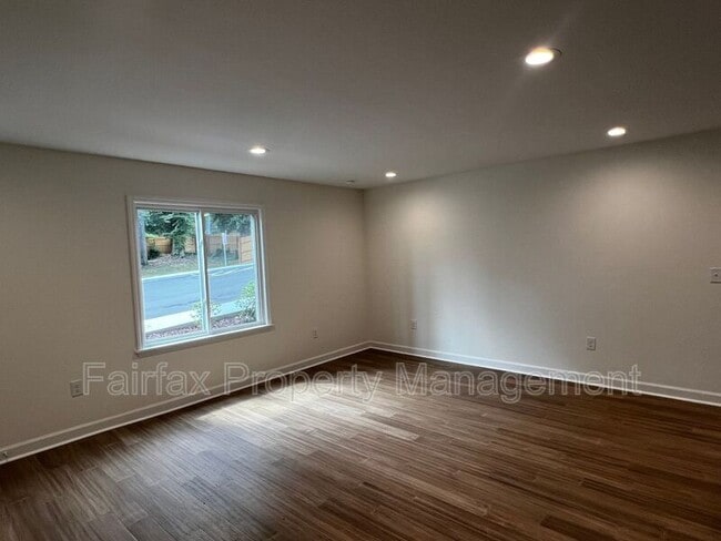 Building Photo - 1309 Hudson Ave
