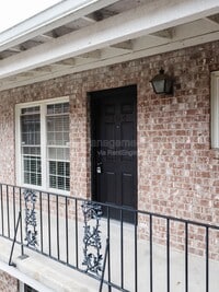 Building Photo - 867 Colony Dr