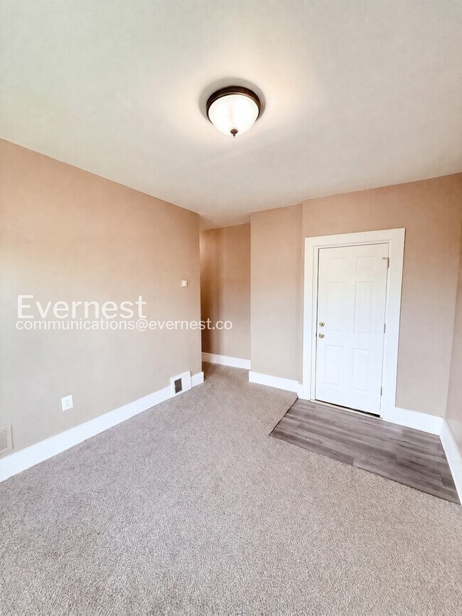 Building Photo - 2541 Monterey St