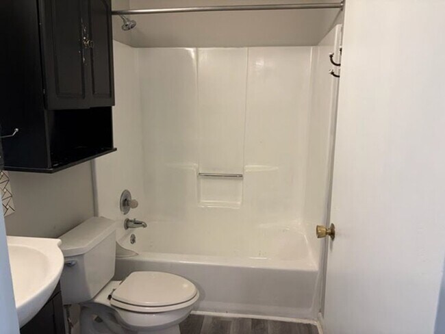 Building Photo - 3 Bed, 1.5 Bath Home for Rent – Lancaster, PA