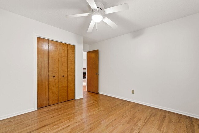 Building Photo - Spacious 4-Bedroom Carrboro Home with Dual...