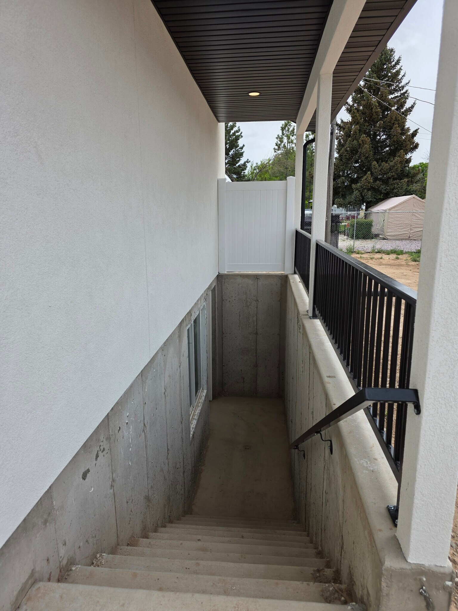 Building Photo - 134 E 900 N