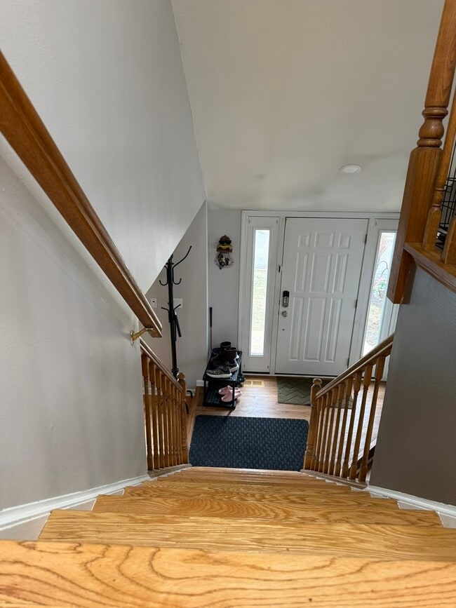 Building Photo - 1 S Stonington Dr