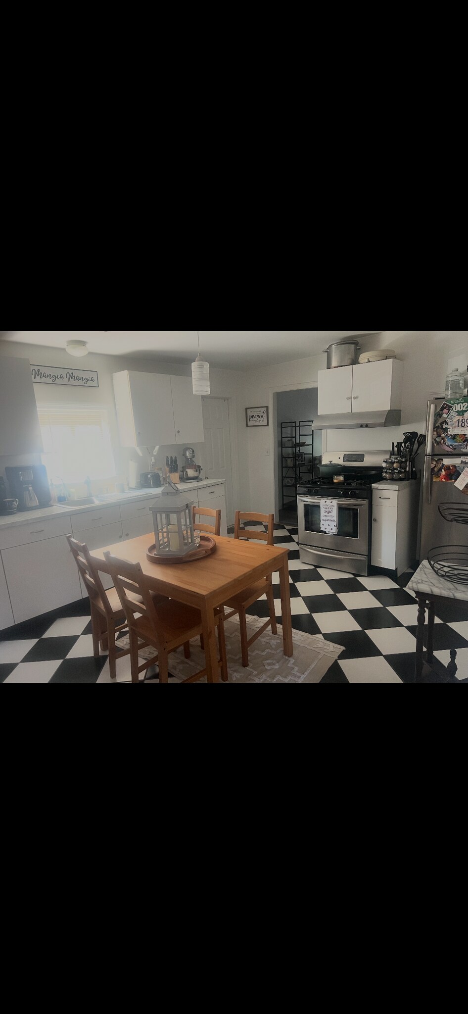 Building Photo - 46 Mary Ave