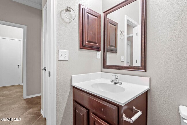 Building Photo - 14229 Bluesky Point Ct