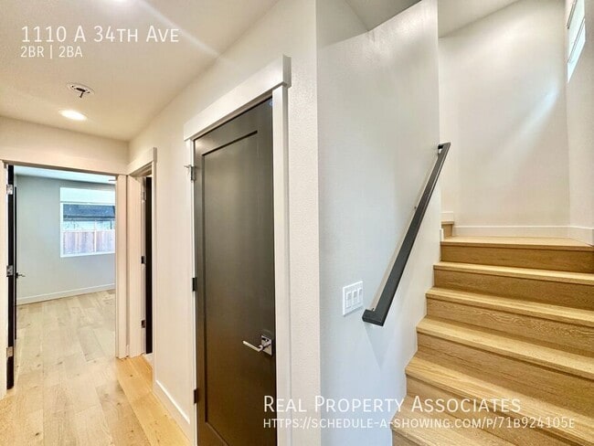 Building Photo - 1110A 34th Ave