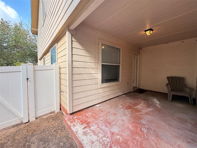 Building Photo - 1714 Lost Maples Loop