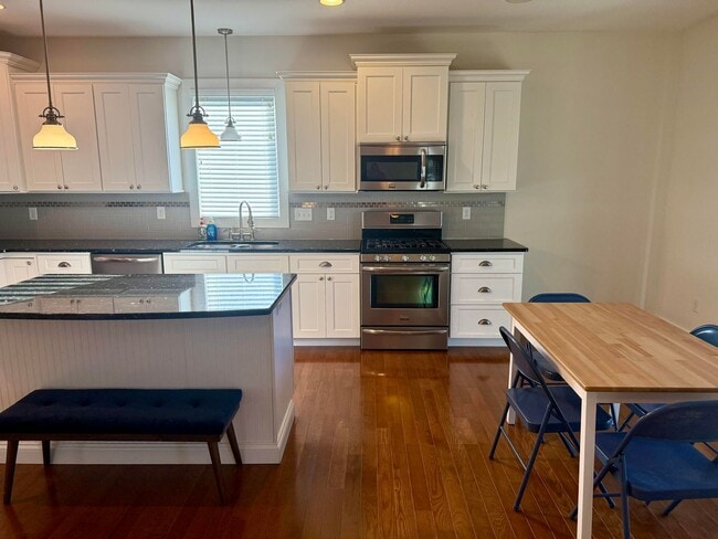 Building Photo - Impeccably maintained, custom-built home located in the sought-after Bay Breeze Estates community.