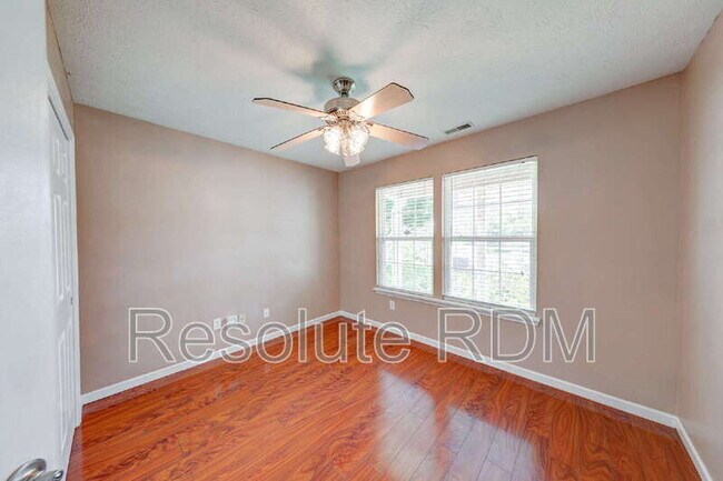 Building Photo - 2665 Foxbriar Pl