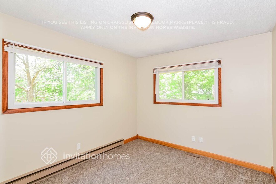 Building Photo - 413 Rush Ave NW