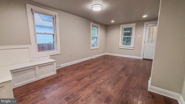 Building Photo - 28 S Lenola Rd