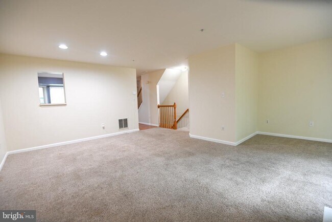 Building Photo - 6503 Polynesian Ln