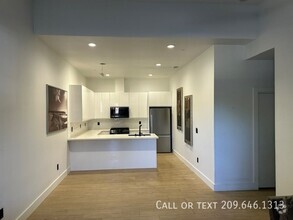 Building Photo - 1853 Coley Ave