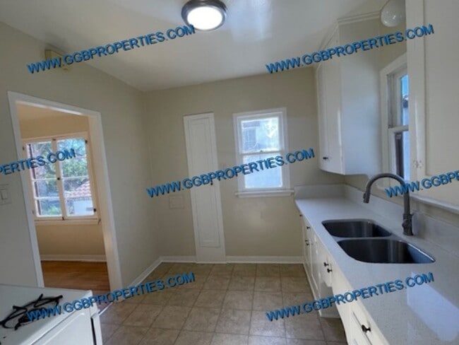 Building Photo - 2209-2211 Eucalyptus Ave