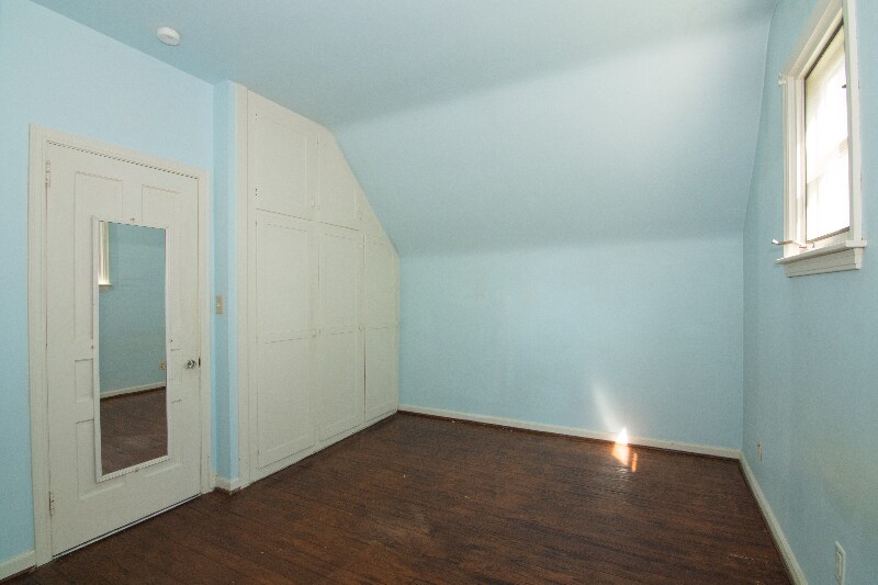 Building Photo - 1111 W Huron St