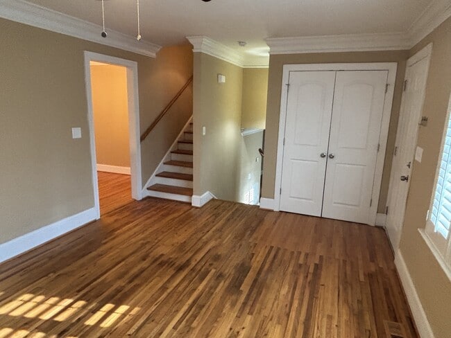 Building Photo - 1240 Ebinport Rd