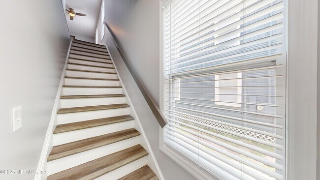 Building Photo - 2803 College St