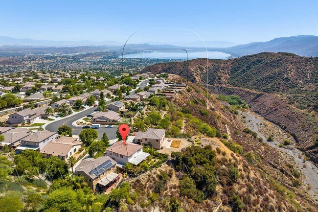 Building Photo - Spacious 4 Bed + Loft Home with 3-Car Garage in Lake Elsinore