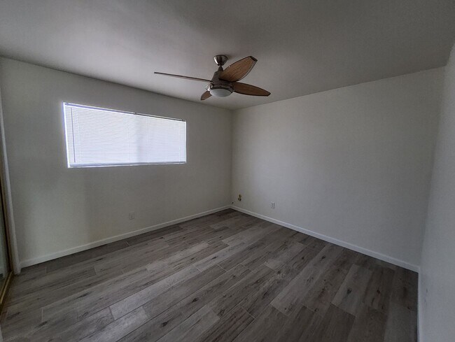 Building Photo - 2801 El Berrendo Ave., Bakersfield, CA 93304