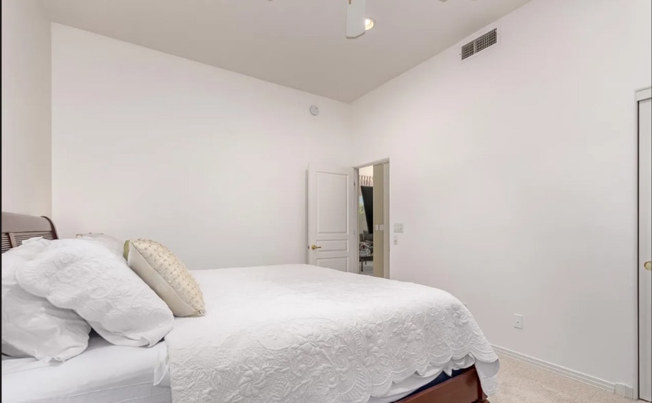 Building Photo - 8324 E Cactus Wren Rd