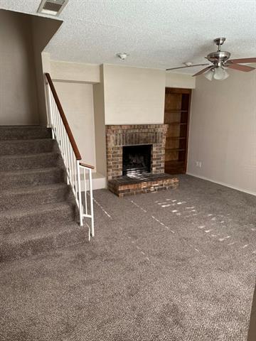 Building Photo - 2717 Meadow Park Dr