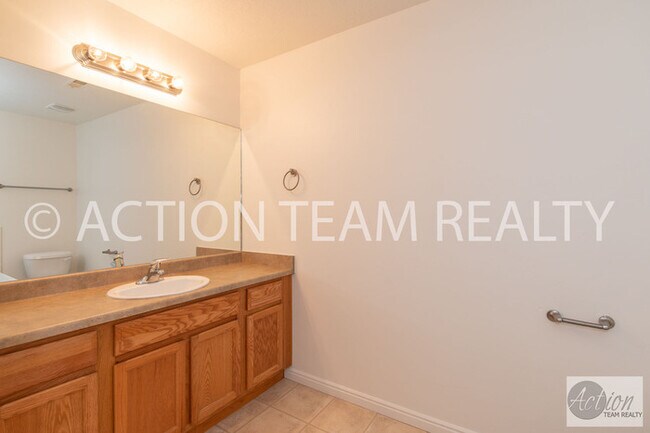 Building Photo - 13533 Venicia Way