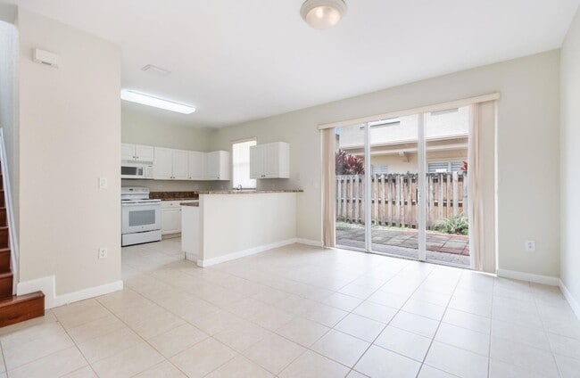 Building Photo - 12863 SW 134th Terrace