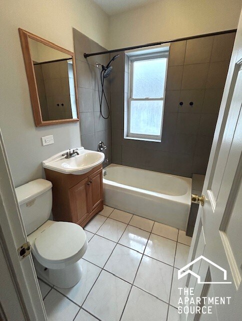 Building Photo - 3436 W Leland Ave