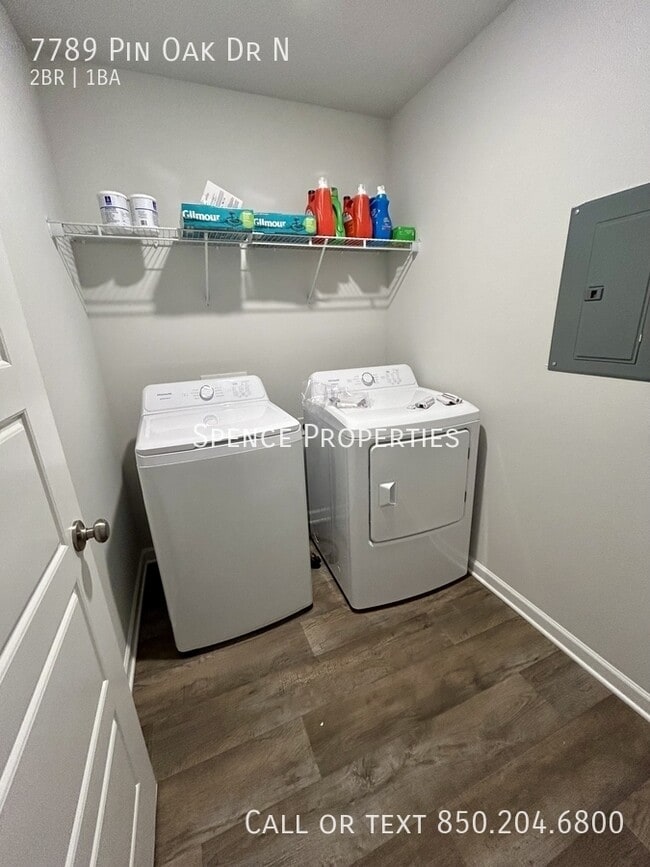 Building Photo - 7789 Pin Oak Dr N