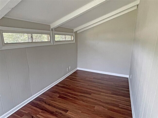 Building Photo - 100 Lido Cir