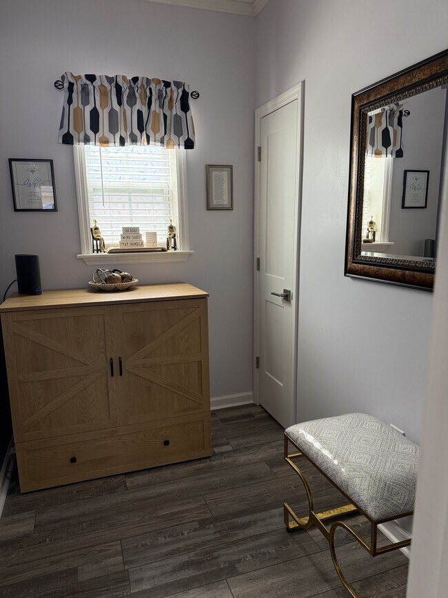 Building Photo - 325 Pendleton St NW