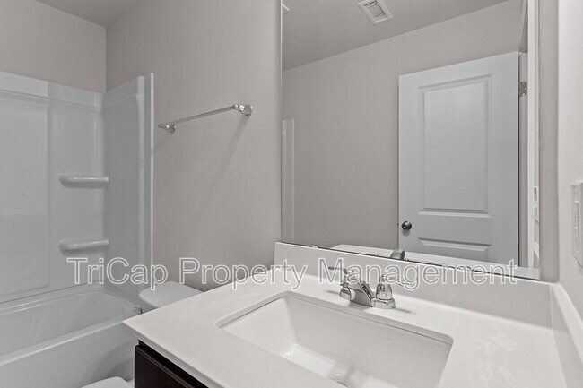 Building Photo - 328 Hemley Trl