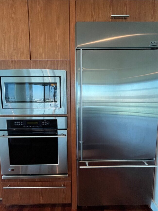 Building Photo - 3131 Michelson Dr