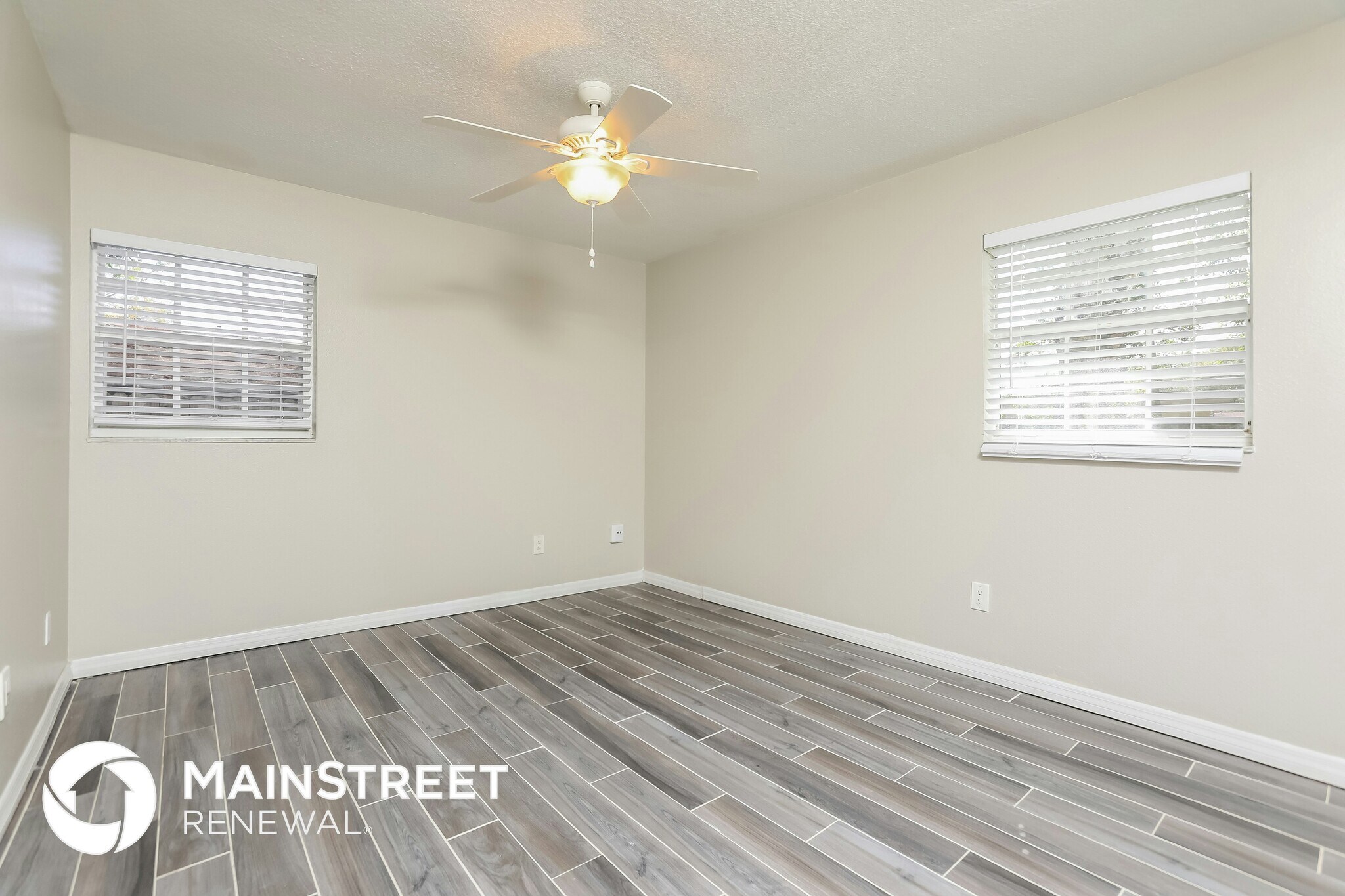 Building Photo - 109 N Alderwood St