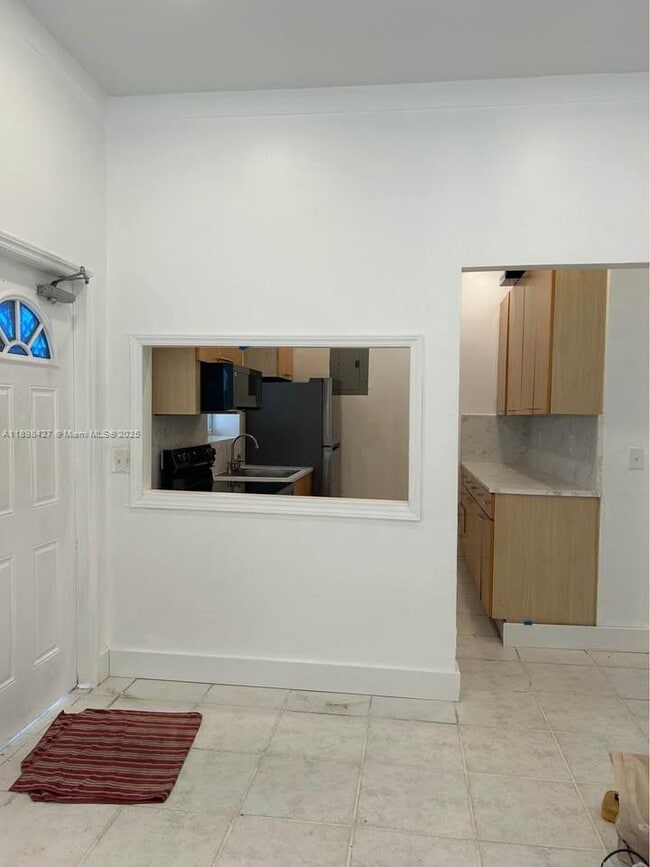 Building Photo - 205 NW 130th St