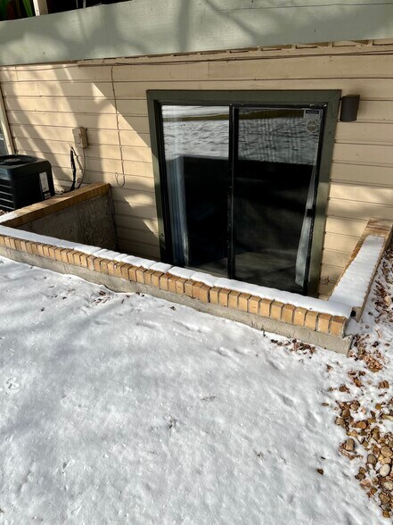 Building Photo - 430 Zang St