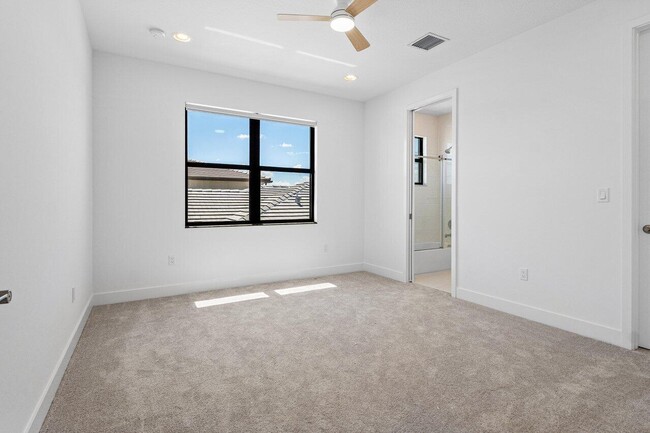 Building Photo - 8311 Essex Country Clb Dr
