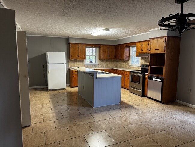 Building Photo - 1230 Martinsville Rd