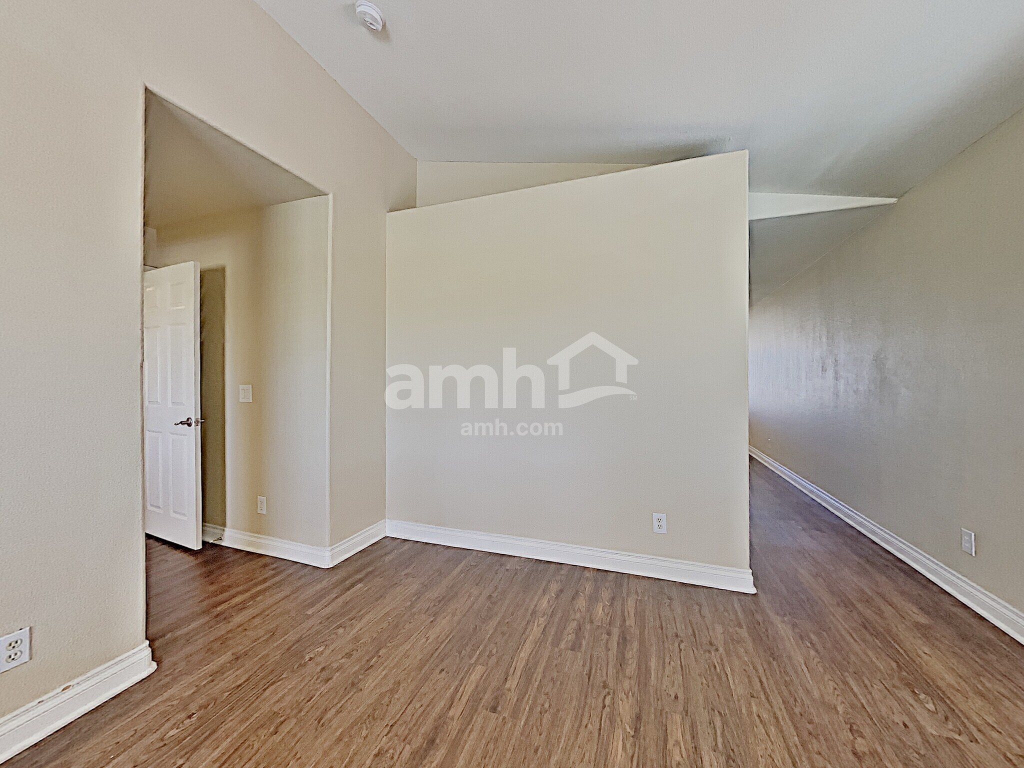 Building Photo - 1095 Willjay Ln
