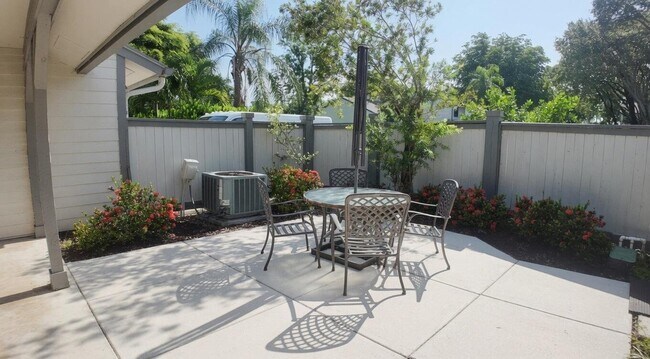 Building Photo - 13368 Bedford Mews Ct