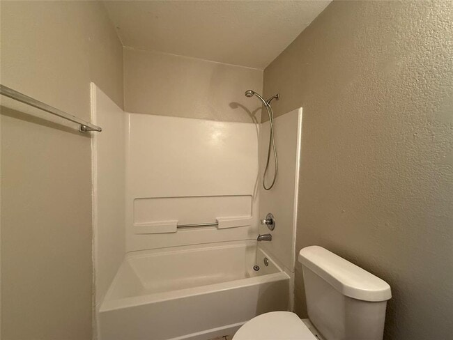 Building Photo - 2522 Stapleford Dr